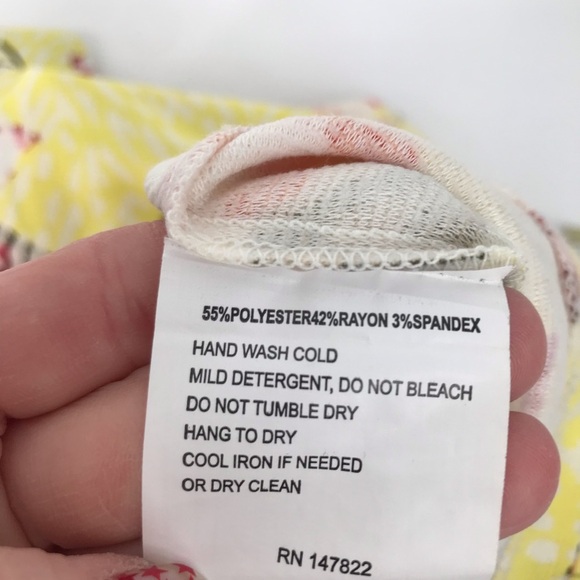 Colorful Floral Textured Pencil Skirt - Picture 11 of 11